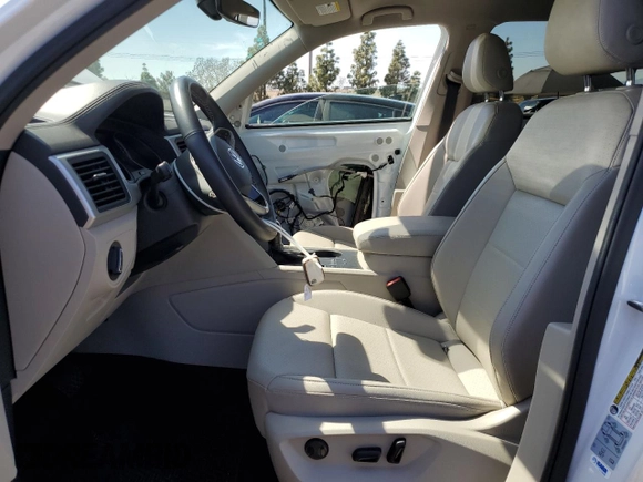2021 Volkswagen Atlas SE with VIN 1V2DP2CA1MC549724, listed as a Copart auction lot 50237905 with 45,932 mi miles and Salvage title. Bid and sale history available at DreamBid. Image 7.