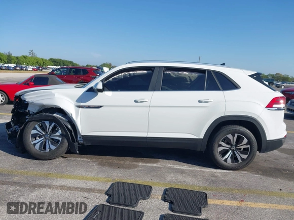 2024 Volkswagen Atlas SE with VIN 1V2DE2CA0RC204892, listed as a IAAI auction lot 41705913 with 12,337 mi miles and . Bid and sale history available at DreamBid. Image 14.