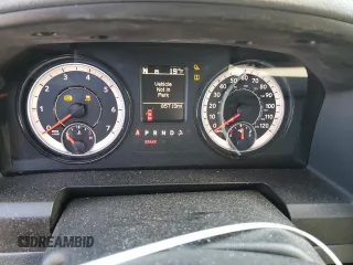 2018 Ram 1500 Express z VIN 3C6RR7KG7JG235452, wystawiony jako Copart lot #45942225 z przebiegiem 85 719 mil mil oraz Szkoda całkowita • Salvage title. Historia ofert i sprzedaży dostępna na DreamBid. Obrazek 9.
