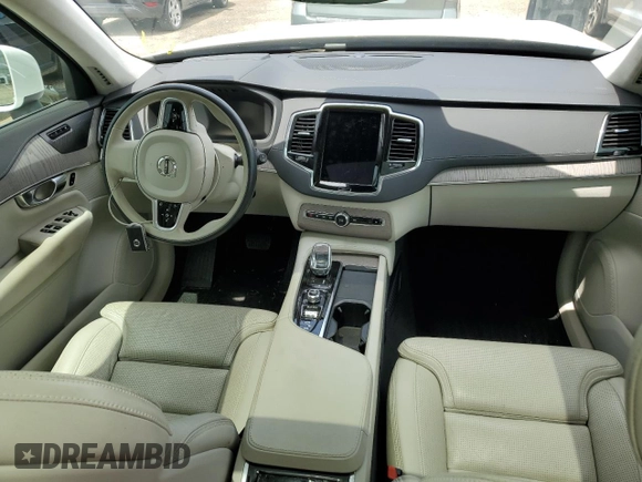 2021 Volvo XC90 Inscription Expression with VIN YV4BR00L0M1708934, listed as a Copart auction lot 59129953 with 43,585 mi miles. Bid and sale history available at carsss.com. Image 8.
