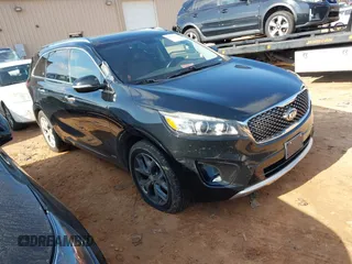 2018 Kia Sorento SX with VIN 5XYPKDA57JG349078, listed as a IAAI auction lot 41136917 with 119,213 mi miles and . Bid and sale history available at carsss.com. Image 1.