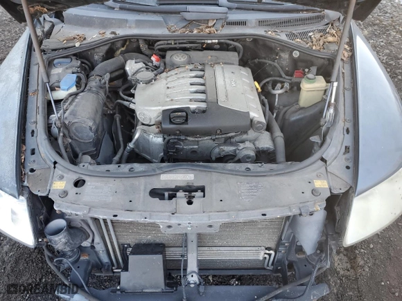 2005 Volkswagen Touareg 3.2L V6 with VIN WVGZG77L15D037968, listed as a Copart auction lot 42343645 with 0 mi miles and Salvage Title. Bid and sale history available at carsss.com. Image 11.
