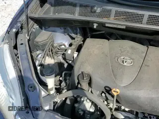 2019 Toyota Sienna XLE with VIN 5TDYZ3DC9KS004627, listed as a Copart auction lot 82292905 with 108,156 mi miles and Salvage title. Bid and sale history available at DreamBid. Image 16.