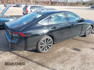 2024 Honda Accord Touring z VIN 1HGCY2F89RA044442, wystawiony jako IAAI lot #41000633 z przebiegiem 17 974 mil mil oraz . Historia ofert i sprzedaży dostępna na DreamBid. Obrazek 4.