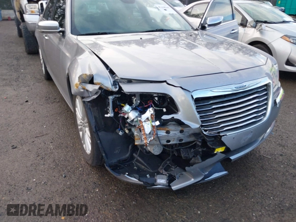 2014 Chrysler 300 C with VIN 2C3CCAKG9EH201407, listed as a IAAI auction lot 41658245 with 95,891 mi miles and . Bid and sale history available at carsss.com. Image 18.