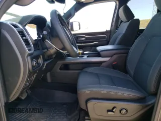 2022 Ram 1500 Big Horn z VIN 1C6RRFBG1NN263786, wystawiony jako Copart lot #52994155 z przebiegiem 29 456 mil mil oraz Szkoda całkowita • Salvage title. Historia ofert i sprzedaży dostępna na DreamBid. Obrazek 7.