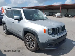 2017 Jeep Renegade Latitude z VIN ZACCJABB6HPG33008, wystawiony jako IAAI lot #42541485 z przebiegiem 84 469 mil mil oraz . Historia ofert i sprzedaży dostępna na DreamBid. Obrazek 1.