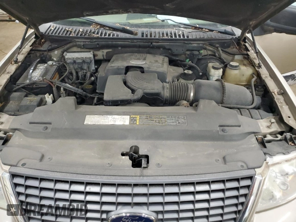 2004 Ford Expedition Special Service with VIN 1FMPU16L14LA46818, listed as a Copart auction lot 87526395 with 123,687 mi miles and Clean Title. Bid and sale history available at carsss.com. Image 12.