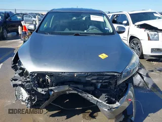 2019 Kia Sorento LX with VIN 5XYPG4A38KG544480, listed as a IAAI auction lot 41652573 with 94,434 mi miles. Bid and sale history available at carsss.com. Image 6.