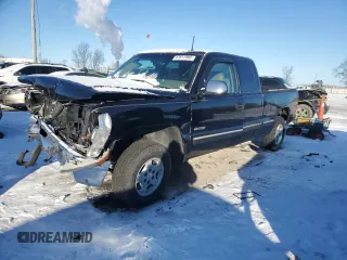 2001 Chevrolet Silverado 1500 LS with VIN 2GCEK19T011320718, listed as a Copart auction lot 41617995 with Not Provided miles and Salvage Title. Bid and sale history available at DreamBid. Image 1.