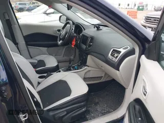 2018 Jeep Compass Altitude with VIN 3C4NJDBB8JT142514, listed as a IAAI auction lot 41528444 with 102,874 mi miles and . Bid and sale history available at carsss.com. Image 5.