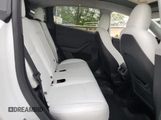 2024 Tesla Model Y Long Range with VIN 7SAYGDEE2RA329081, listed as a Copart auction lot 57254265 with 2,325 mi miles and Salvage title. Bid and sale history available at DreamBid. Image 11.