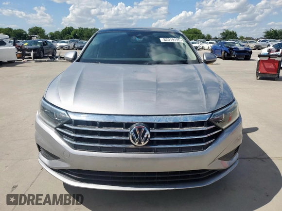 2021 Volkswagen Jetta SEL with VIN 3VWE57BUXMM088877, listed as a Copart auction lot 62319195 with 31,604 mi miles and Salvage title. Bid and sale history available at DreamBid. Image 5.