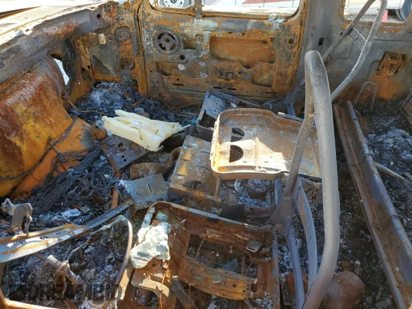 1996 Ford F-150 z VIN 1FTEX15N8TKA18735, wystawiony jako Copart lot #52289615 z przebiegiem Nie podano mil oraz Nie do naprawy • Non repairable. Historia ofert i sprzedaży dostępna na DreamBid. Obrazek 7.