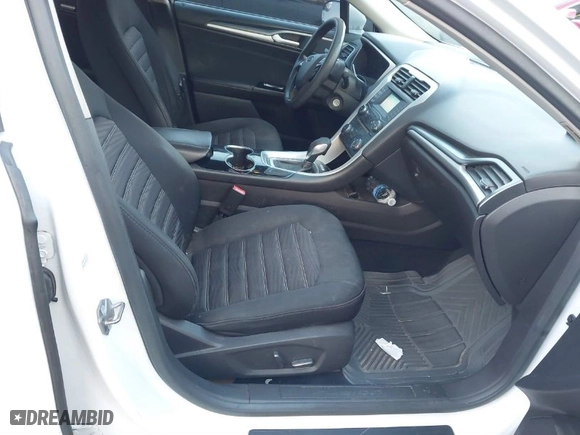 2016 Ford Fusion SE with VIN 3FA6P0H74GR120956, listed as a IAAI auction lot 41848468 with 239,358 mi miles. Bid and sale history available at carsss.com. Image 5.
