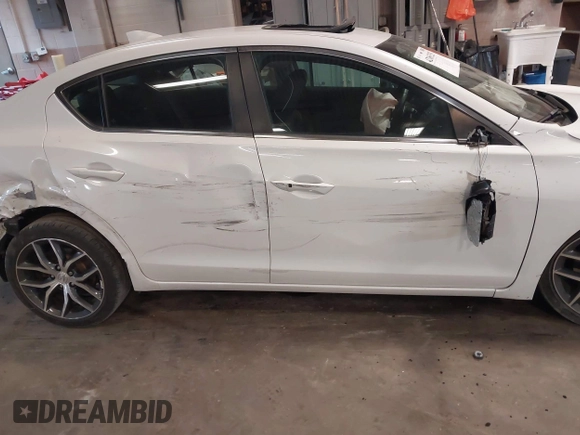 2019 Acura ILX Premium with VIN 19UDE2F76KA007150, listed as a IAAI auction lot 42065253 with 38,721 mi miles and . Bid and sale history available at DreamBid. Image 17.