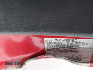 2013 Ford Mustang V6 с VIN 1ZVBP8EM9D5239745, выставлен на аукционе IAAI как лот 27432615 с пробегом Не указан миль и . История ставок и продаж доступна на DreamBid. Изображение 9.