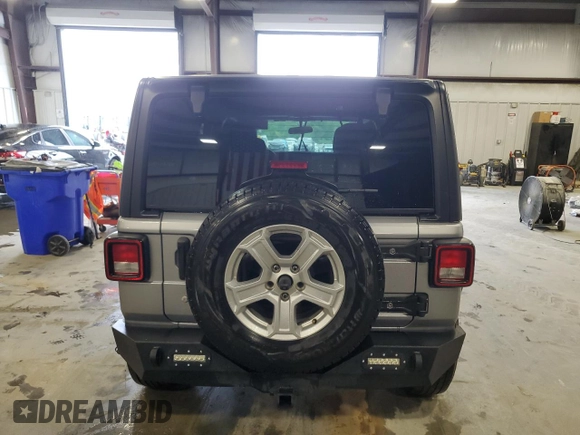 2020 Jeep Wrangler Unlimited Sport S z VIN 1C4HJXDN7LW129496, wystawiony jako Copart lot #51569875 z przebiegiem 124 159 mil mil oraz Szkoda całkowita • Salvage title. Historia ofert i sprzedaży dostępna na DreamBid. Obrazek 6.
