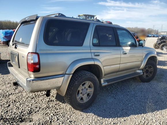2001 Toyota 4Runner SR5 with VIN JT3GN86R610180286, listed as a Copart auction lot 49240605 with 381,915 mi miles and Salvage Title. Bid and sale history available at carsss.com. Image 3.