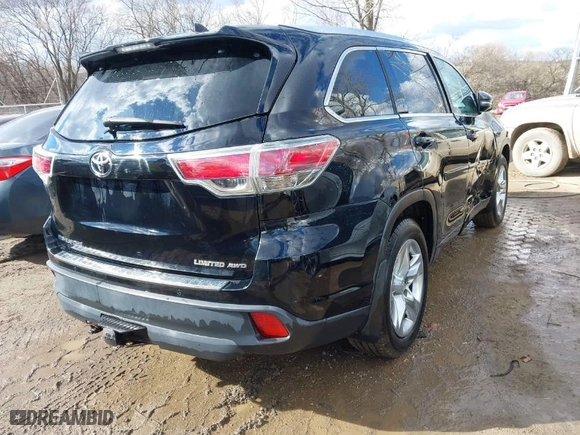2015 Toyota Highlander Limited with VIN 5TDDKRFH5FS174178, listed as a IAAI auction lot 41671991 with 190,575 mi miles. Bid and sale history available at carsss.com. Image 4.