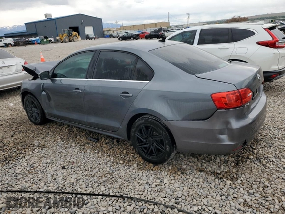 2014 Volkswagen Jetta SE z VIN 3VWD07AJ4EM239120, wystawiony jako Copart lot #57304045 z przebiegiem 183 748 mil mil oraz Szkoda całkowita • Salvage title. Historia ofert i sprzedaży dostępna na DreamBid. Obrazek 2.