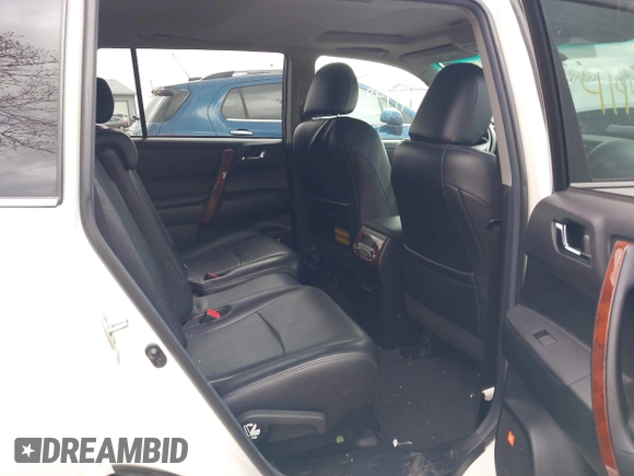 2013 Toyota Highlander Limited z VIN 5TDYK3EH5DS138469, wystawiony jako IAAI lot #41948157 z przebiegiem 135 382 mil mil oraz . Historia ofert i sprzedaży dostępna na DreamBid. Obrazek 8.