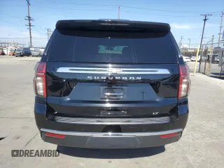 2021 Chevrolet Suburban LT z VIN 1GNSCCKD5MR333272, wystawiony jako Copart lot #58409275 z przebiegiem Nie podano mil oraz Szkoda całkowita • Salvage title. Historia ofert i sprzedaży dostępna na DreamBid. Obrazek 6.