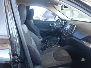 2015 Jeep Cherokee Sport с VIN 1C4PJLABXFW616338, выставлен на аукционе IAAI как лот 42736792 с пробегом 114 206 миль миль и . История ставок и продаж доступна на DreamBid. Изображение 5.