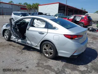 2019 Hyundai Sonata Sport with VIN 5NPE34AF1KH816034, listed as a IAAI auction lot 41886886 with 191,247 mi miles. Bid and sale history available at carsss.com. Image 3.
