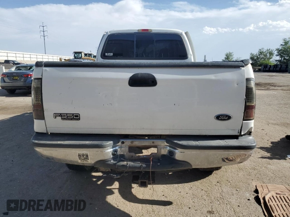 2005 Ford F-250 XL with VIN 1FTSW21PX5EC39063, listed as a Copart auction lot 61013905 with 270,695 mi miles and Salvage title. Bid and sale history available at DreamBid. Image 6.