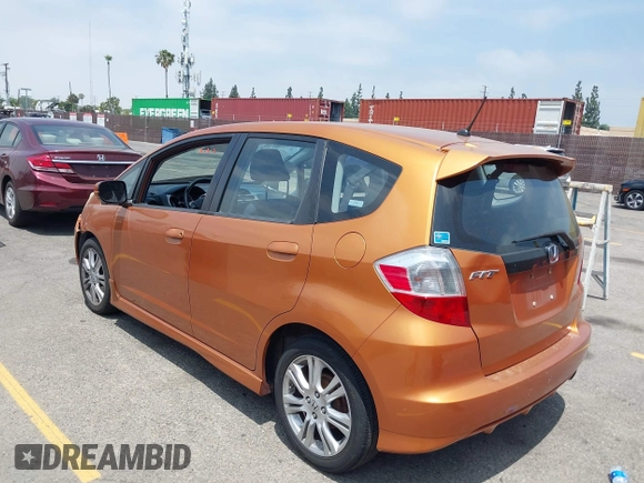 2009 Honda Fit Sport with VIN JHMGE88409S069339, listed as a IAAI auction lot 42498138 with 95,457 mi miles and . Bid and sale history available at DreamBid. Image 3.