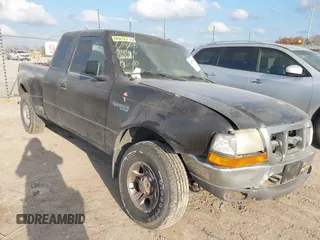 2000 Ford Ranger XL with VIN 1FTZR15V4YPC11292, listed as a IAAI auction lot 41505544 with 252,342 mi miles. Bid and sale history available at carsss.com. Image 1.