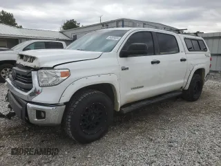 2015 Toyota Tundra 4WD Truck SR5 with VIN 5TFDW5F13FX479639, listed as a Copart auction lot 84826834 with 163,536 mi miles and Salvage Title. Bid and sale history available at carsss.com. Image 1.