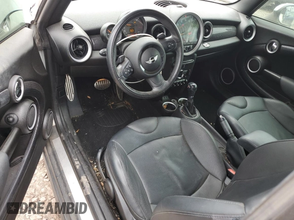 2015 MINI Convertible S with VIN WMWZP3C57F2A91437, listed as a Copart auction lot 53883525 with 28,185 mi miles and Salvage title. Bid and sale history available at DreamBid. Image 8.