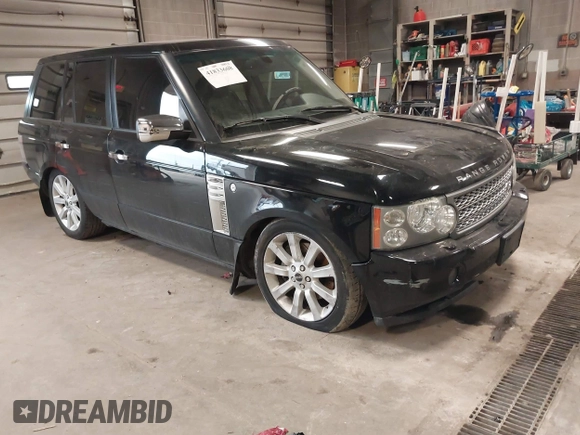 2008 Land Rover Range Rover SC z VIN SALMF13418A290834, wystawiony jako IAAI lot #41833608 z przebiegiem 184 122 mil mil oraz . Historia ofert i sprzedaży dostępna na DreamBid. Obrazek 1.