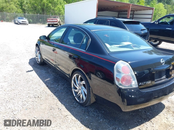 2006 Nissan Altima 2.5 with VIN 1N4AL11D96N334595, listed as a IAAI auction lot 42004783 with 166,683 mi miles. Bid and sale history available at carsss.com. Image 6.
