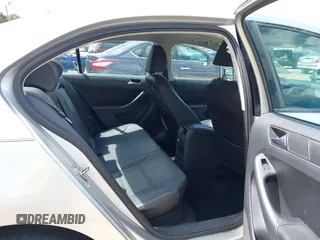2012 Volkswagen Jetta SE with VIN 3VWDP7AJ1CM366559, listed as a IAAI auction lot 42534670 with 161,923 mi miles and . Bid and sale history available at DreamBid. Image 8.