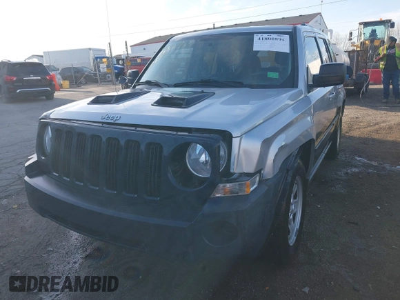 2010 Jeep Patriot Sport z VIN 1J4NF2GB2AD547301, wystawiony jako IAAI lot #41800894 z przebiegiem 147 351 mil mil oraz . Historia ofert i sprzedaży dostępna na DreamBid. Obrazek 17.