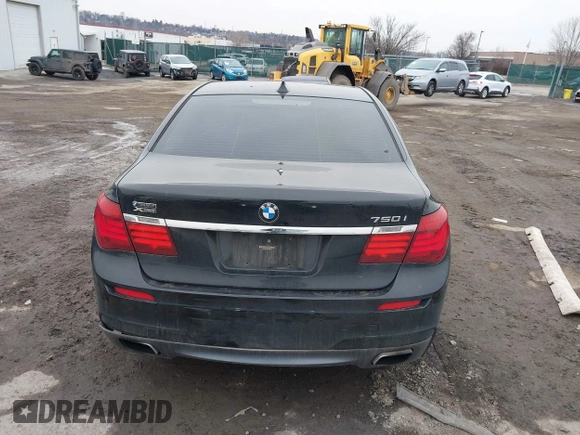 2015 BMW 7 Series 750i xDrive with VIN WBAYB6C59FD965820, listed as a IAAI auction lot 41558215 with 142,617 mi miles. Bid and sale history available at carsss.com. Image 15.
