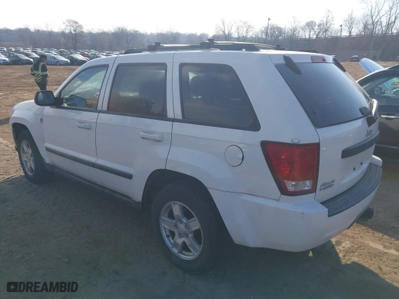 2007 Jeep Grand Cherokee Laredo with VIN 1J8HR48N97C692969, listed as a IAAI auction lot 41798961 with 167,432 mi miles. Bid and sale history available at carsss.com. Image 3.