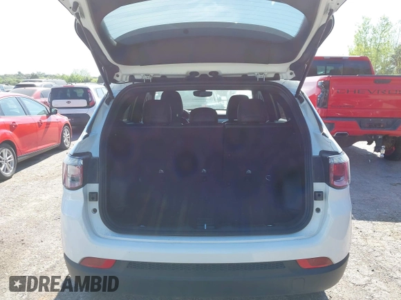 2024 Jeep Compass Latitude with VIN 3C4NJDBN1RT109571, listed as a IAAI auction lot 42014458 with 23,419 mi miles. Bid and sale history available at carsss.com. Image 15.