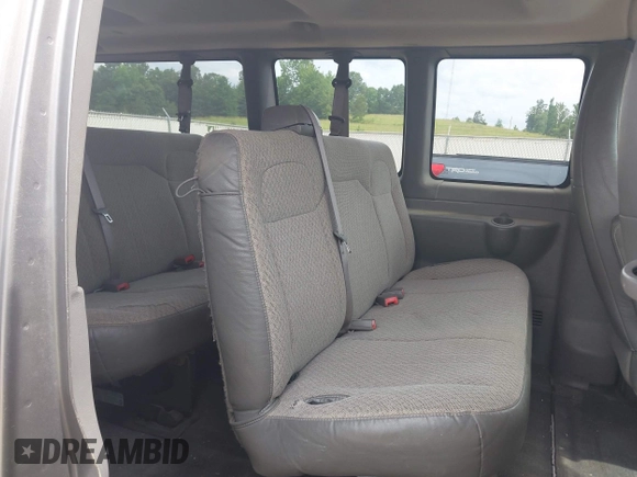 2012 Chevrolet Express Passenger 1LT z VIN 1GAZG1FAXC1179373, wystawiony jako IAAI lot #42348209 z przebiegiem 112 719 mil mil oraz . Historia ofert i sprzedaży dostępna na DreamBid. Obrazek 8.