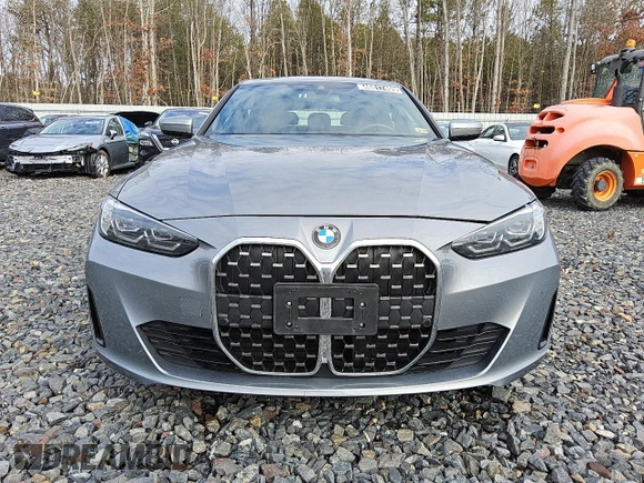2024 BMW 4 Series 430i xDrive with VIN WBA73AV00RFS69305, listed as a Copart auction lot 46817405 with 24,902 mi miles and Clean Title. Bid and sale history available at carsss.com. Image 5.
