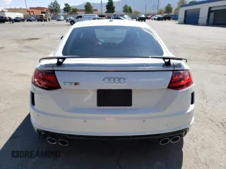 2022 Audi TTS z VIN TRUA1AFV8N1002984, wystawiony jako Copart lot #69760994 z przebiegiem 23 758 mil mil oraz Szkody całkowita. Historia ofert i sprzedaży dostępna na DreamBid. Obrazek 6.