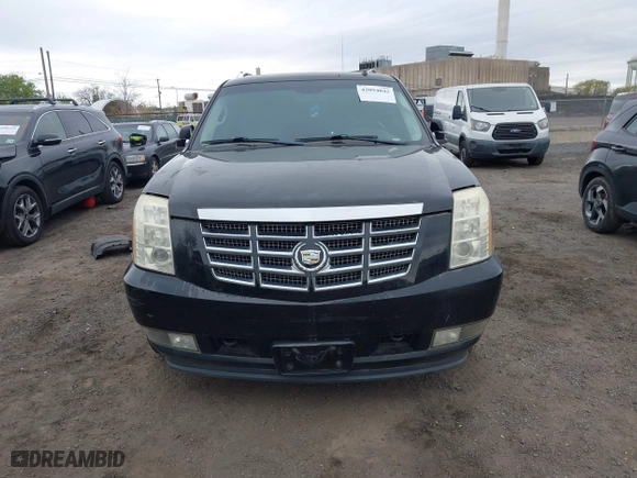2009 Cadillac Escalade with VIN 1GYFK23219R102455, listed as a IAAI auction lot 42094042 with 238,407 mi miles. Bid and sale history available at carsss.com. Image 13.