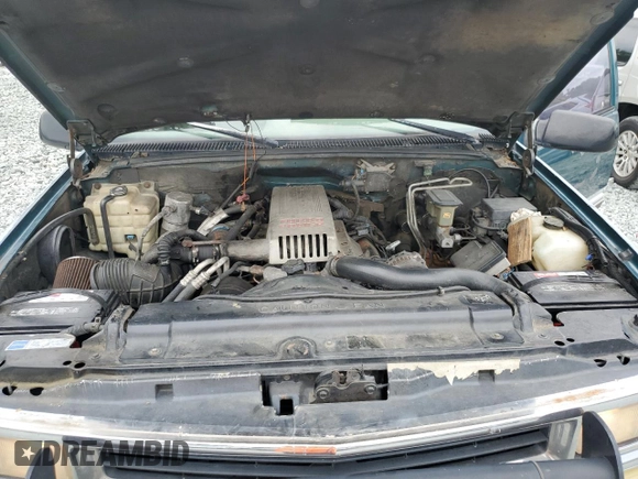1995 Chevrolet Suburban with VIN 1GNGK16FXSJ380916, listed as a Copart auction lot 57666685 with 269,323 mi miles and Salvage title. Bid and sale history available at DreamBid. Image 12.