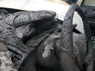 2014 Ford Escape SE с VIN 1FMCU9GX7EUB65404, выставлен на аукционе Copart как лот 42515565 с пробегом Не указан миль и Списание • Salvage title. История ставок и продаж доступна на DreamBid. Изображение 9.