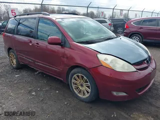 2010 Toyota Sienna XLE with VIN 5TDYK4CC0AS290006, listed as a IAAI auction lot 41929986 with NaN miles. Bid and sale history available at carsss.com. Image 1.