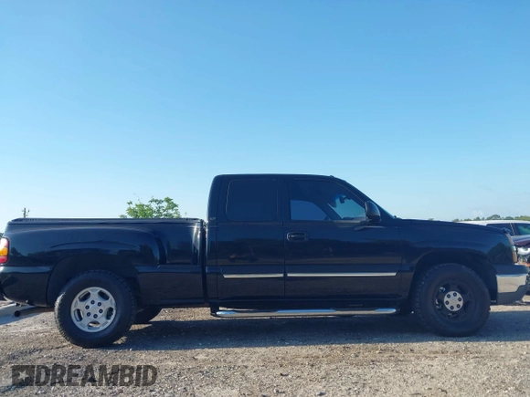 2004 Chevrolet Silverado 1500 LS with VIN 1GCEC19T44Z291569, listed as a IAAI auction lot 42020719 with 119,212 mi miles and . Bid and sale history available at DreamBid. Image 13.