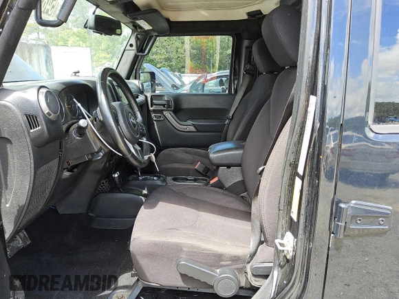 2013 Jeep Wrangler Unlimited Sport z VIN 1C4BJWDG3DL658674, wystawiony jako Copart lot #54851685 z przebiegiem 113 852 mil mil oraz Czysty tytuł • Clean title. Historia ofert i sprzedaży dostępna na DreamBid. Obrazek 7.